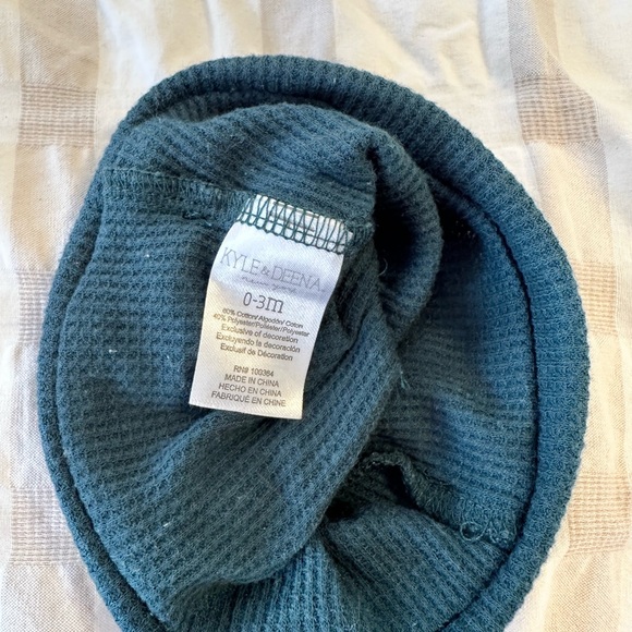 Hat bundle - Picture 2 of 6